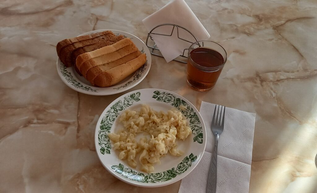горячий завтрак 1-4 классы от 01.02.2024г макароны с ыром, хлеб пшеничный, хлеб ржаной йодированный, чай с сахаром